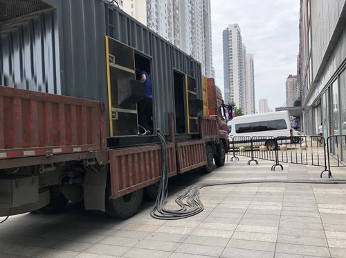 华亭冷却液不足的情况下如何检查柴油发电机组？