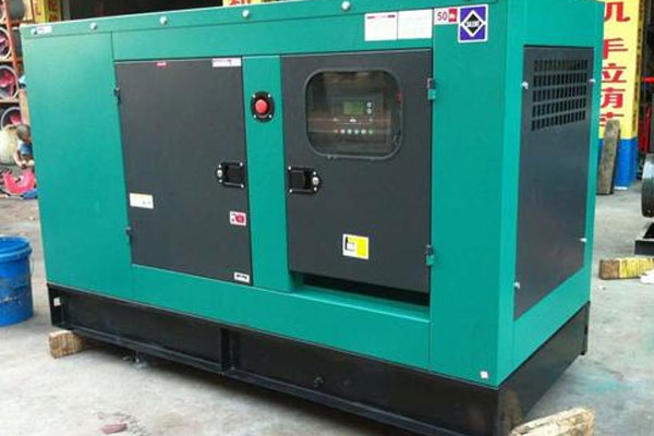 华亭如何检查机油的使用时间？