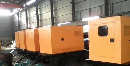 华亭柴油发电机组冬季启动后需要进行哪些检查和操作？