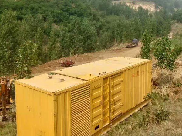 华亭柴油发电机组冬季日常维修注意事项？